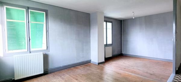 Appartement 3 Pièces – 73m² – Dernier Étage avec Balcon SAINT UZE (26)
