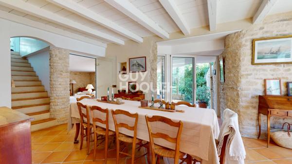 Maison d'exception à vendre au coeur du village de Ars-en-Ré -