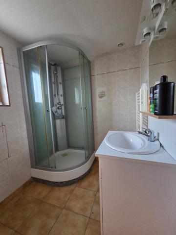 Maison à SAINT-JEAN-D'ANGELY, 17400 - 4 pièces 94m²