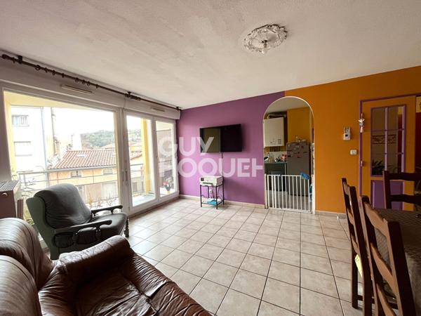 Spacieux T4 avec balcon, garage et grenier / Proche gare de Givors Ville