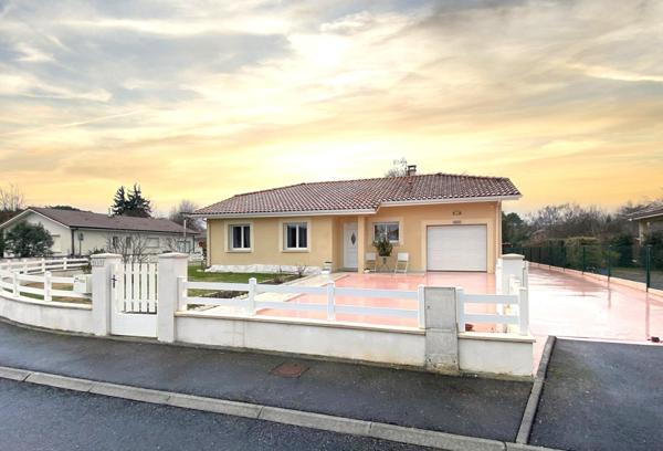 MAISON RECENTE DE PLAIN PIED GARAGE ET JARDIN