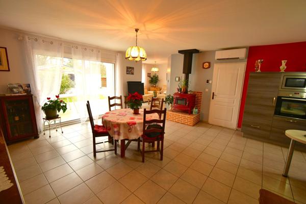 MAISON RECENTE DE PLAIN PIED GARAGE ET JARDIN