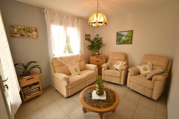 MAISON RECENTE DE PLAIN PIED GARAGE ET JARDIN