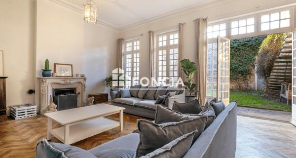 À vendre Maison 9 pièces 280 m² - Rochefort 17300