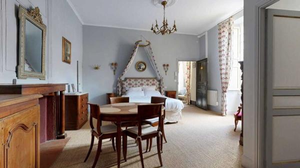 Appartement - Sarlat-la-caneda Sarlat : Dans l'œil de Ridley Scott, de "Les Duellistes" au "Dernier Duel", studio de 35m2 dans un immeuble classé. Visite virtuelle sur demande