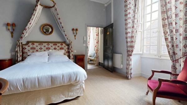 Appartement - Sarlat-la-caneda Sarlat : Dans l'œil de Ridley Scott, de "Les Duellistes" au "Dernier Duel", studio de 35m2 dans un immeuble classé. Visite virtuelle sur demande