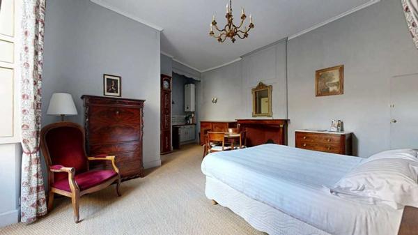 Appartement - Sarlat-la-caneda Sarlat : Dans l'œil de Ridley Scott, de "Les Duellistes" au "Dernier Duel", studio de 35m2 dans un immeuble classé. Visite virtuelle sur demande