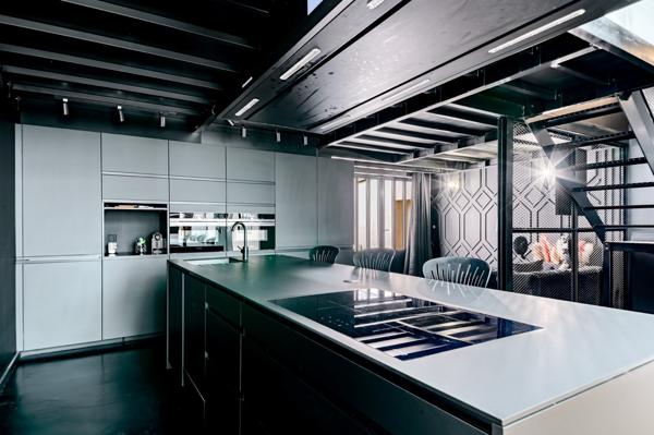 LYON 7 – GERLAND Loft d’exception de 226 m² Ancien studio de danse réinventé