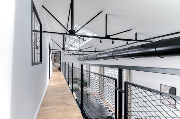 LYON 7 – GERLAND Loft d’exception de 226 m² Ancien studio de danse réinventé