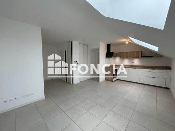 Location Appartement 2 pièces 49.95 m² - 27 RUE COLLE UMBERTO La Balme De Sillingy 74330