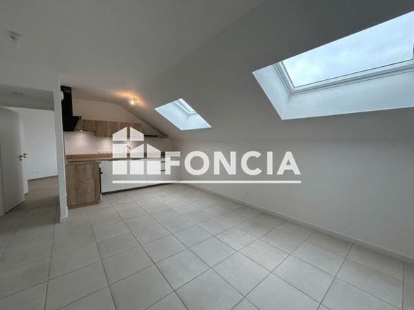 Location Appartement 2 pièces 49.95 m² - 27 RUE COLLE UMBERTO La Balme De Sillingy 74330