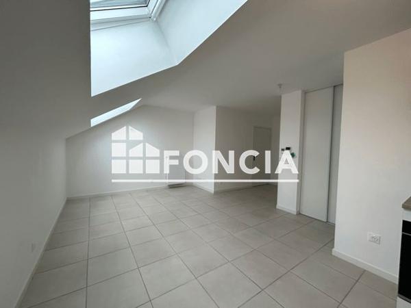 Location Appartement 2 pièces 49.95 m² - 27 RUE COLLE UMBERTO La Balme De Sillingy 74330