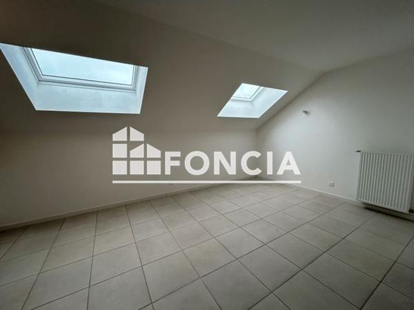 Location Appartement 2 pièces 49.95 m² - 27 RUE COLLE UMBERTO La Balme De Sillingy 74330