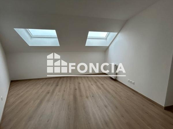 Location Appartement 2 pièces 49.95 m² - 27 RUE COLLE UMBERTO La Balme De Sillingy 74330