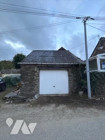 MAISON EN CAMPAGNE PROCHE CARHAIX