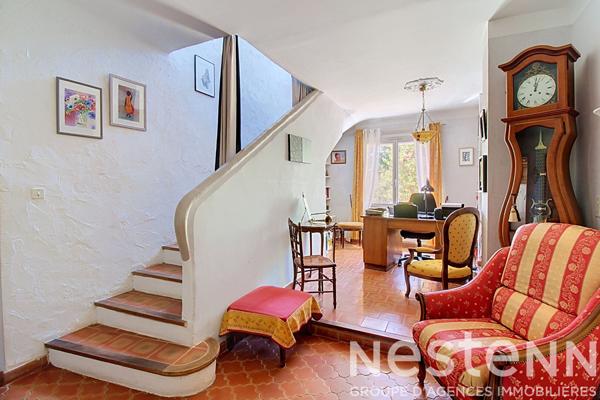 A VENDRE DRAGUIGNAN Villa 180m² avec piscine et vue dégagée - 4553m² de terrain
