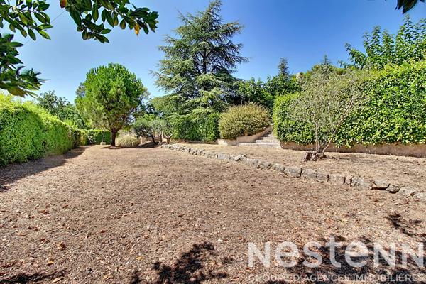 A VENDRE DRAGUIGNAN Villa 180m² avec piscine et vue dégagée - 4553m² de terrain