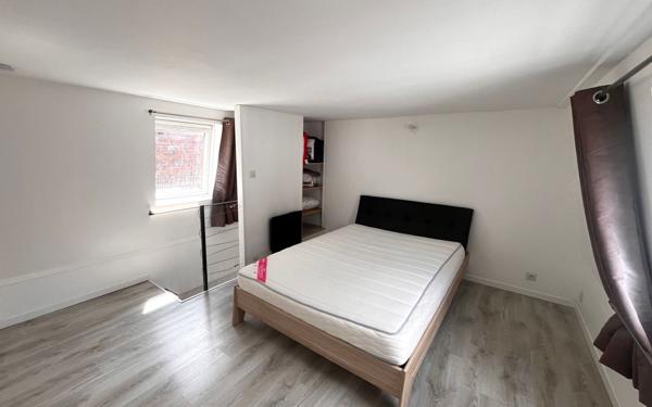 Maison à louer    2 pièces •  Armentières