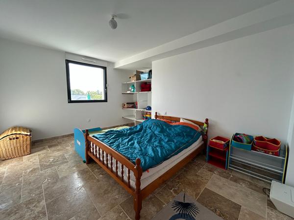 Maison Chateau Gontier Sur Mayenne - Plain pied - 3 chambres - 2 garages