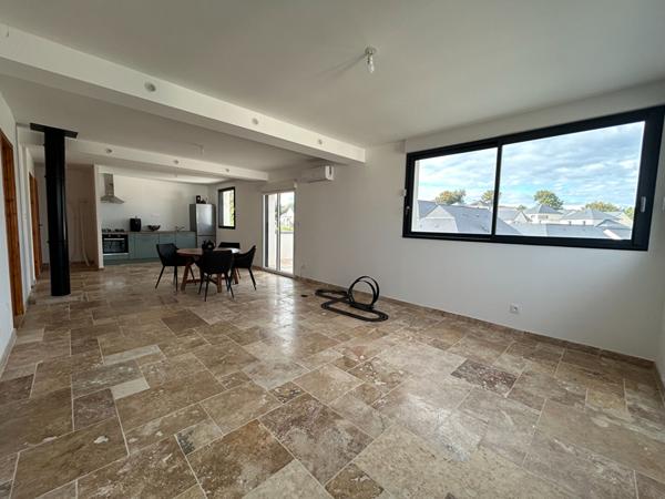 Maison Chateau Gontier Sur Mayenne - Plain pied - 3 chambres - 2 garages