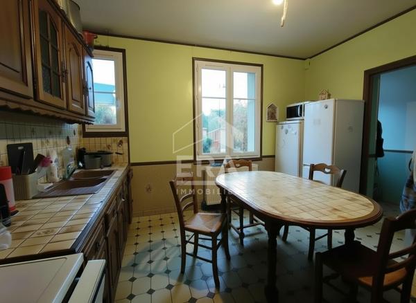 Charmante Maison à Vendre - Un Potentiel à Explorer !