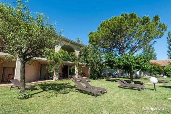 INVESTISSEMENT LOCATIF  AVIGNON  Golden Tulip le Paradou  6,70 % de rentabilité