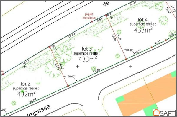 Au calme, terrain à bâtir libre de constructeur.