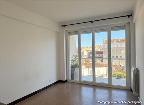 A vendre en exclusivité un appartement Marseille de type 3 avec Balcon 13007 MARSEILLE
