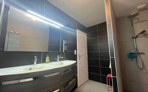 Maison à vendre    5 pièces •  Saint-Jean-le-Blanc