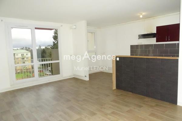 Appartement à FOUGERES, 35300 - 4 pièces 65m²