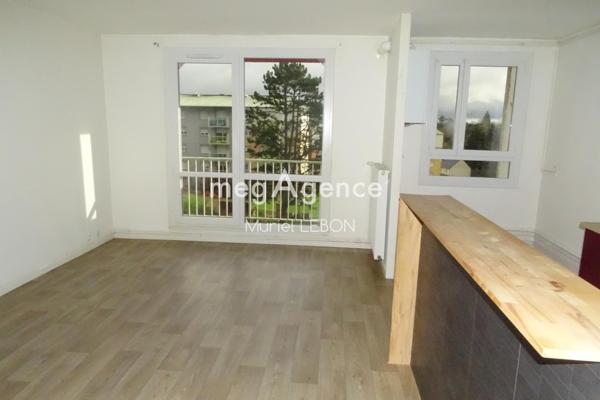 Appartement à FOUGERES, 35300 - 4 pièces 65m²