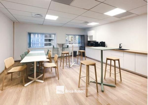 Location bureaux à Lyon 9ème dans immeuble moderne proche transports