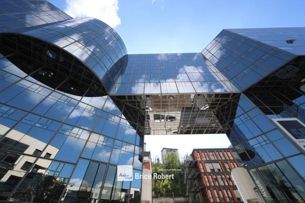 Location bureaux à Lyon 9ème dans immeuble moderne proche transports