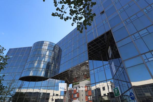 Location bureaux à Lyon 9ème dans immeuble moderne proche transports