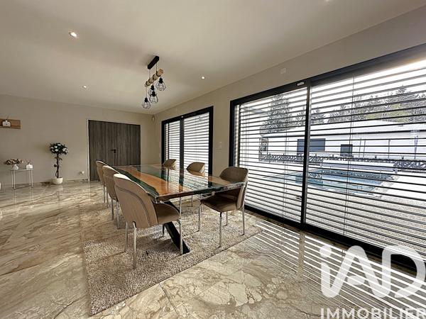 Maison à vendre 6 pièces 150 m² Commelle-Vernay