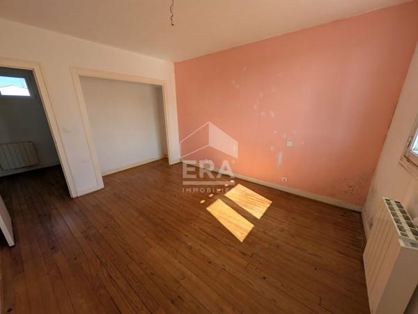 Maison à vendre à Montpon Ménestérol - Opportunité d'investissement à ne pas manquer !