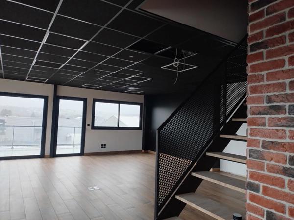 Dpt Savoie (73), à louer VOGLANS Bureaux 75 m²