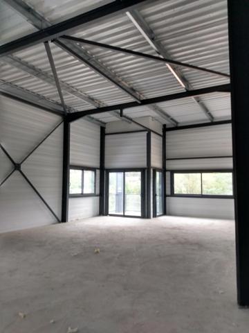 Dpt Savoie (73), à louer VOGLANS Bureaux 75 m²