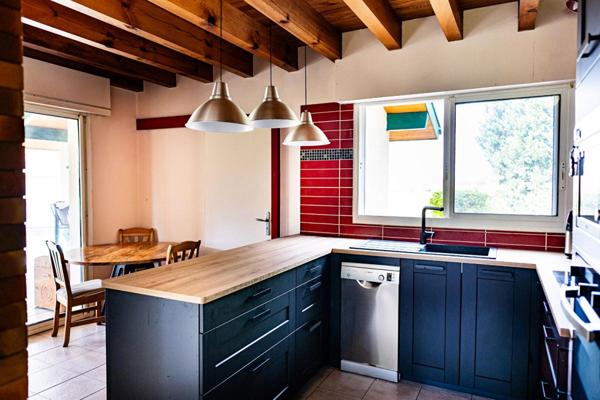 Maison Contemporaine avec Piscine et double garage