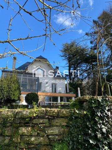 Maison de charme  188 m2 à Questembert centre