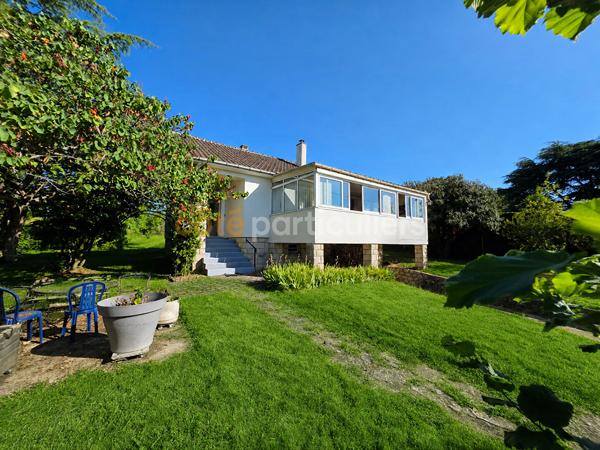 Vente
                Maison75 m² - 3 Pièces -
                    PONT SUR YONNE (89140)
