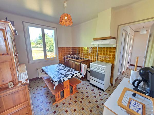 Vente
                Maison75 m² - 3 Pièces -
                    PONT SUR YONNE (89140)