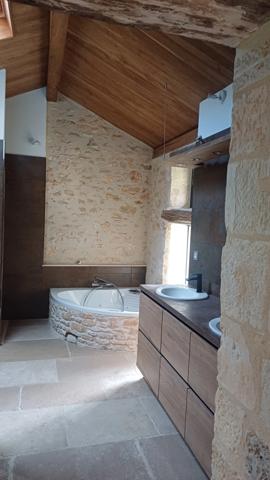 Propriete à vendre 7 pièces à 17 minutes de l'entrée de Périgueux.