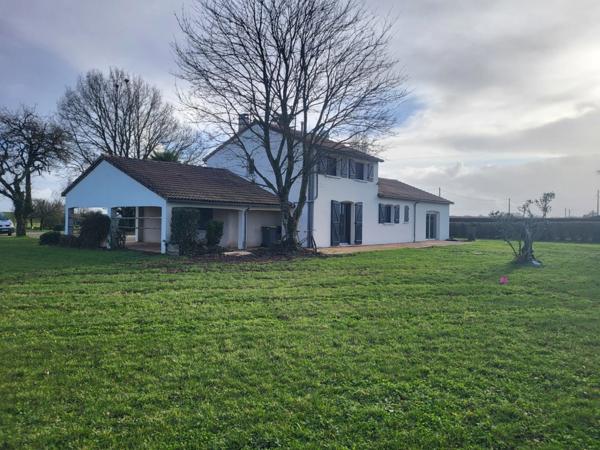 Maison à vendre 7 pièces proche de AIRVAULT (79) Terrain 7 446 m²