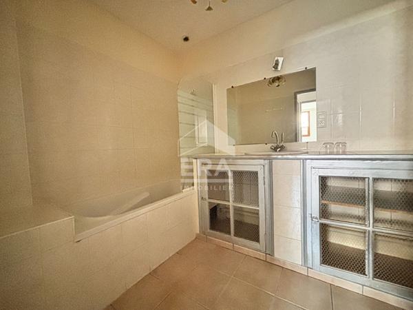 Achat immobilier - Appartement T4 + parking sisteron quartier des plantiers 100.27 m2
