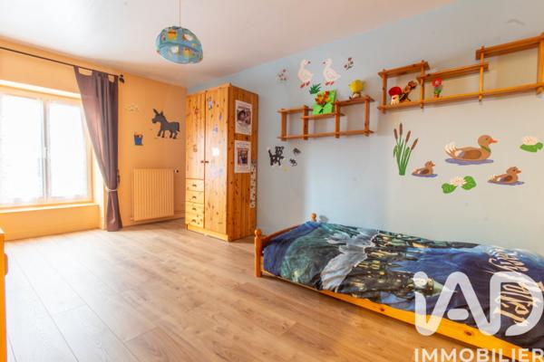 Maison à vendre 7 pièces 214 m² Saint-Jean-de-la-Ruelle