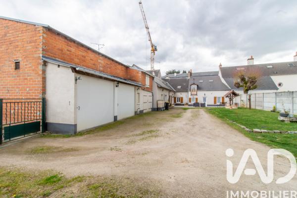 Maison à vendre 7 pièces 214 m² Saint-Jean-de-la-Ruelle