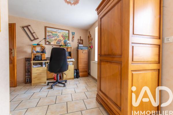 Maison à vendre 7 pièces 214 m² Saint-Jean-de-la-Ruelle