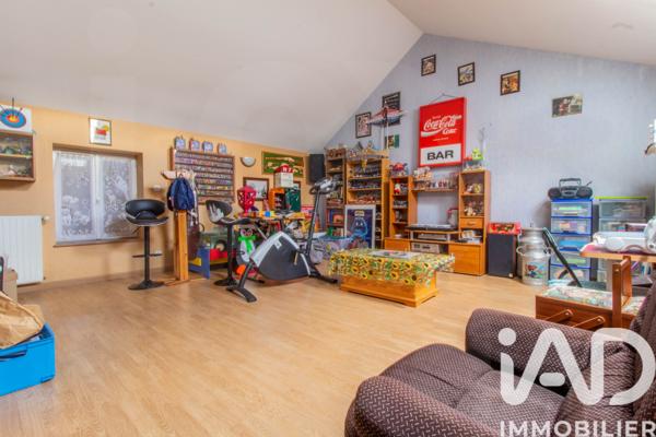 Maison à vendre 7 pièces 214 m² Saint-Jean-de-la-Ruelle