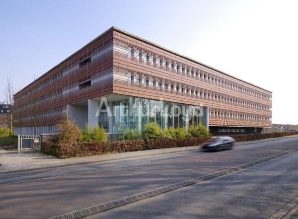 Bureau à louer Villeneuve-d'Ascq parkings privatifs et divisible dès 450 m2